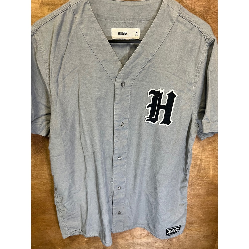 Hollister Mens Grey Baseball Jersey Button Up Short Sleeve Shirt‎ Size M Patch